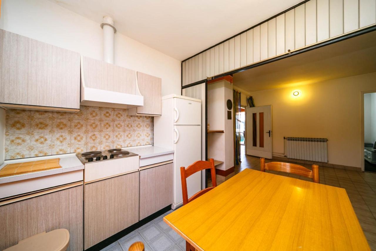 Guesthouse Ivkovic Крк Екстер'єр фото