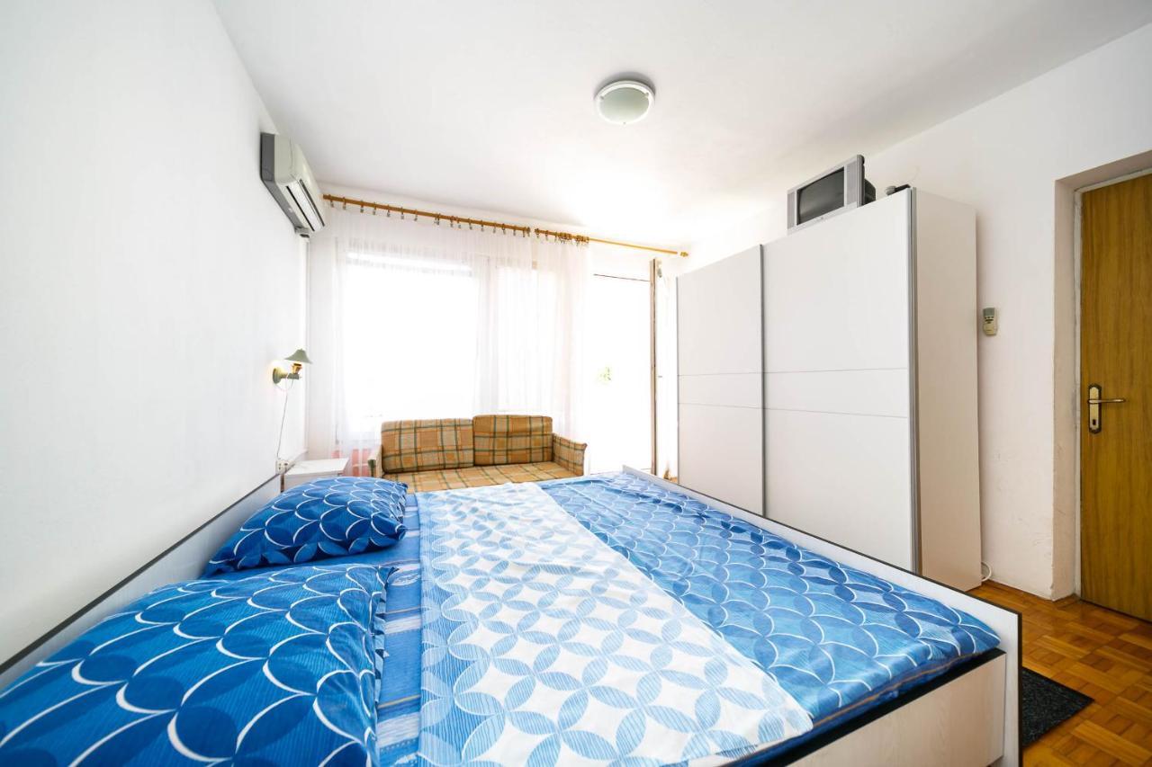 Guesthouse Ivkovic Крк Екстер'єр фото
