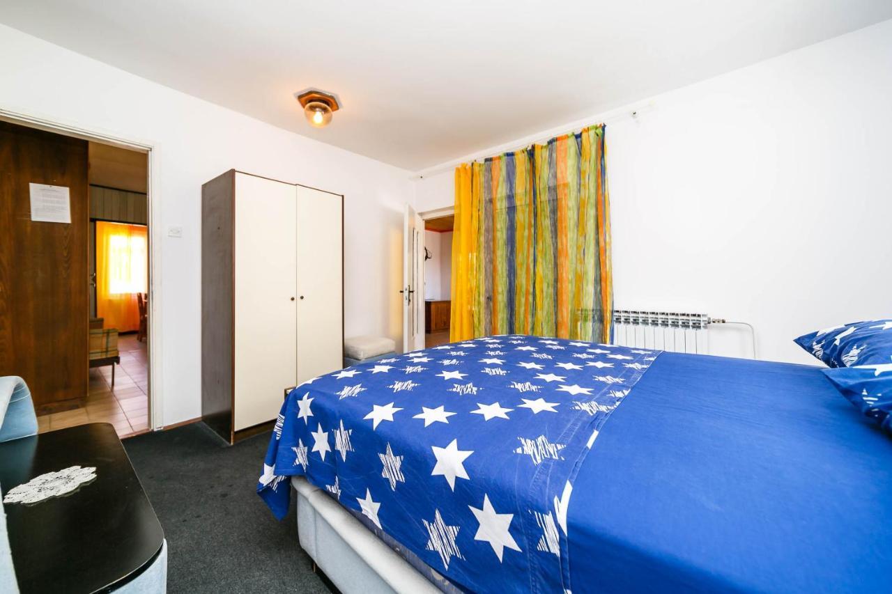 Guesthouse Ivkovic Крк Екстер'єр фото