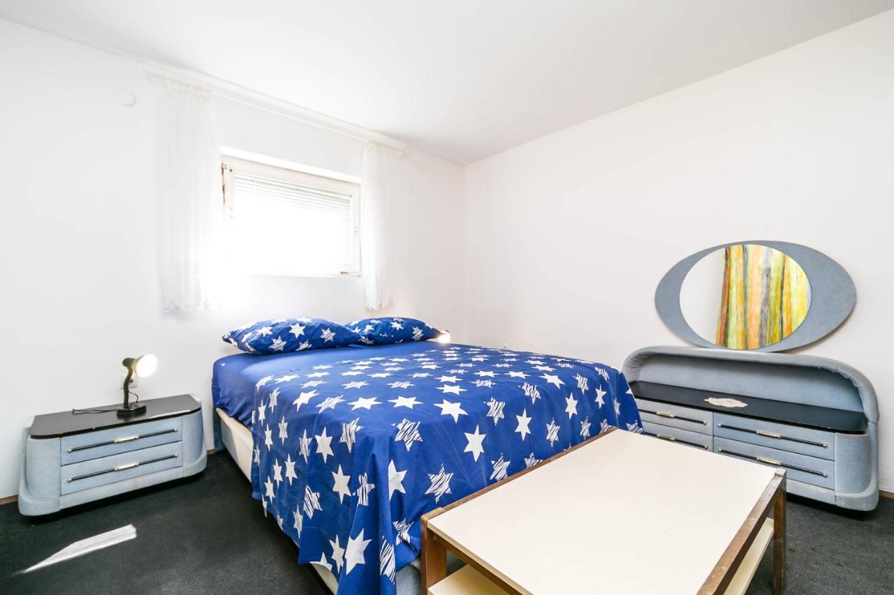 Guesthouse Ivkovic Крк Екстер'єр фото