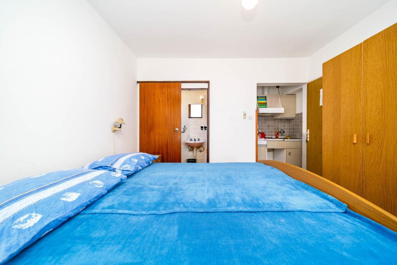 Guesthouse Ivkovic Крк Екстер'єр фото